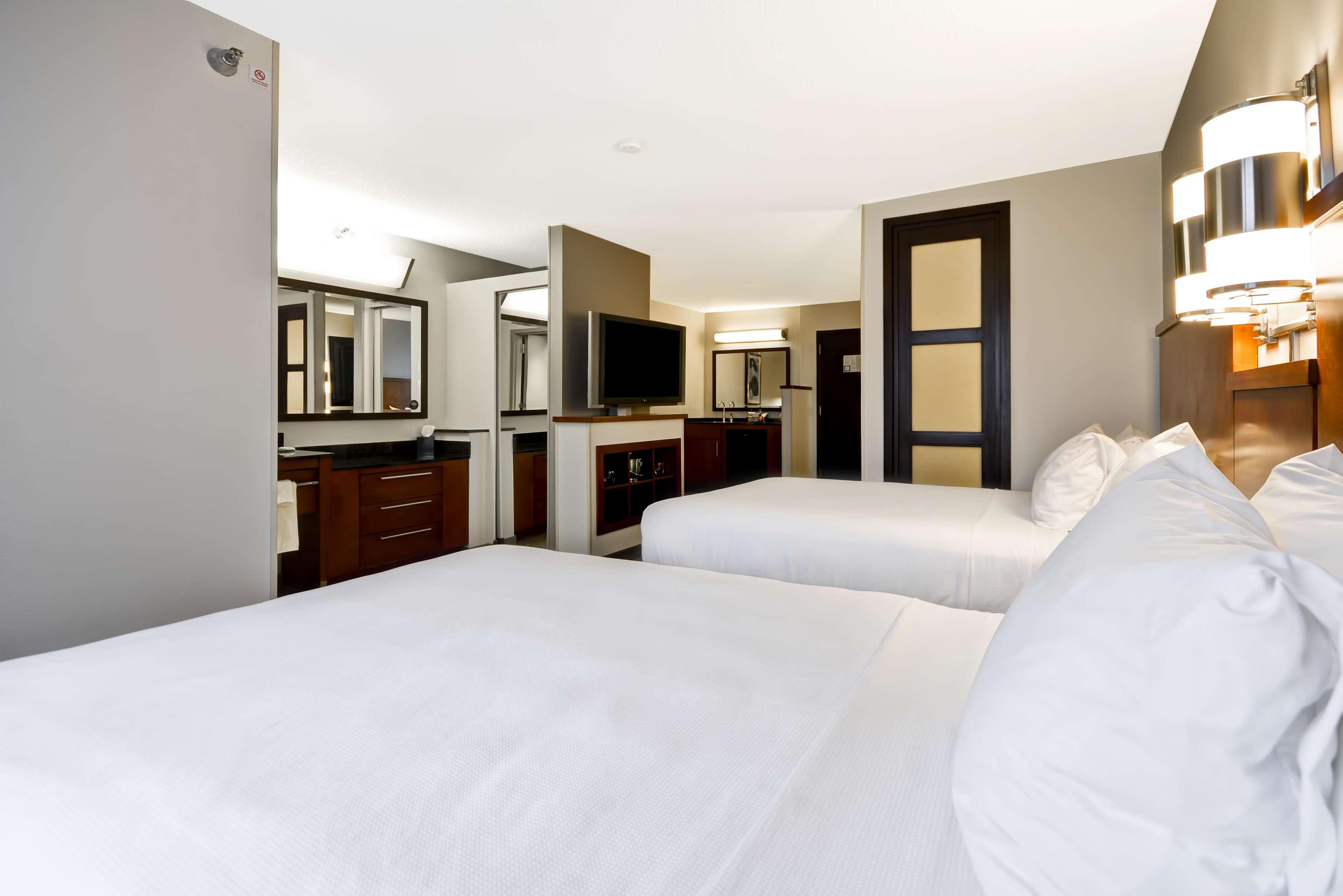 Hyatt Place Kansas City/Overland Park/Metcalf Екстериор снимка