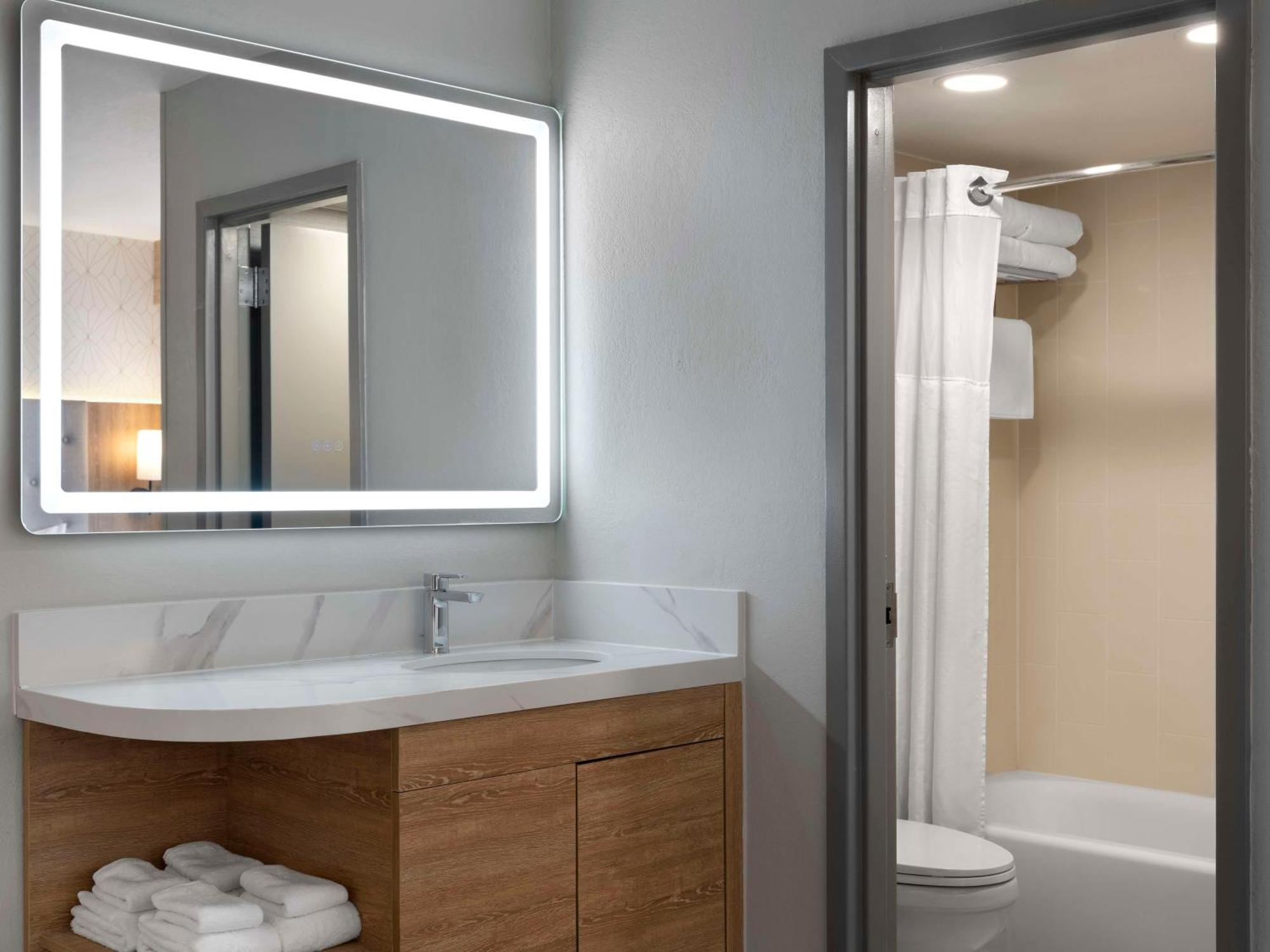 Hyatt Place Kansas City/Overland Park/Metcalf Екстериор снимка