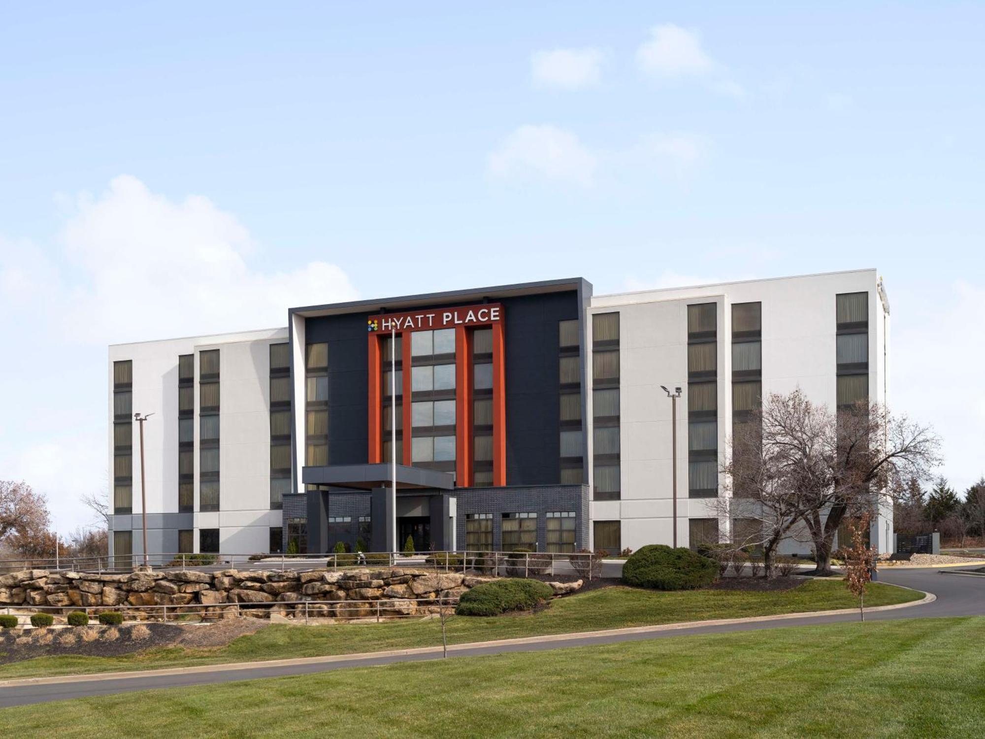 Hyatt Place Kansas City/Overland Park/Metcalf Екстериор снимка
