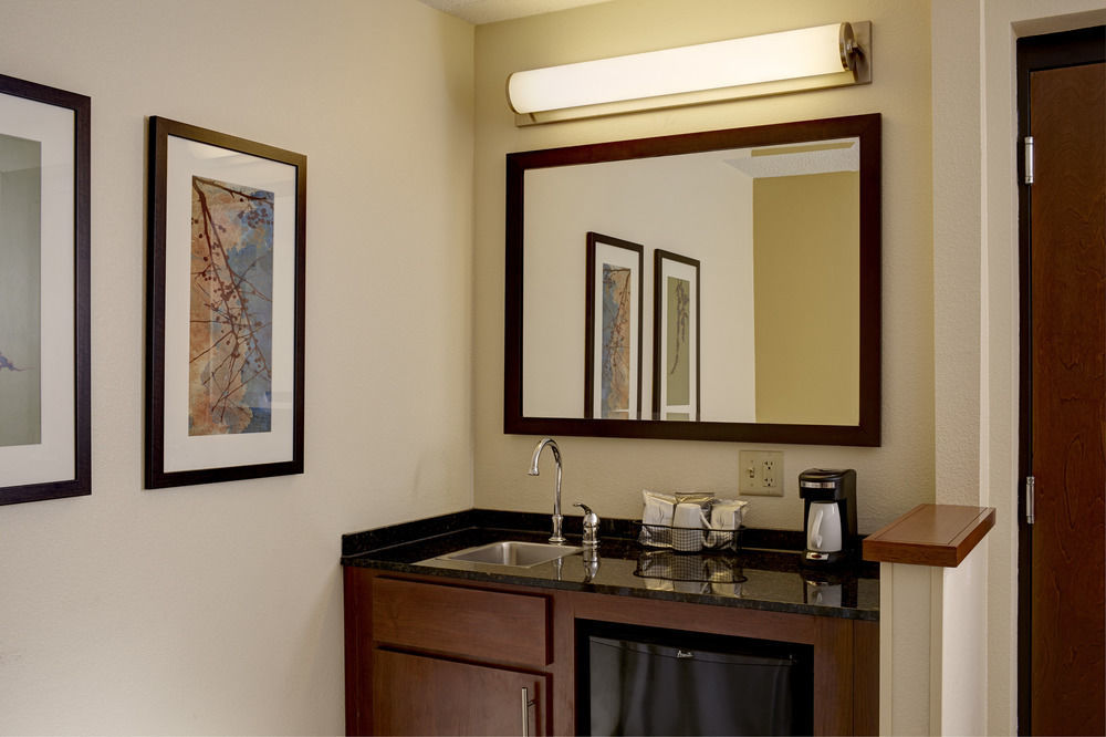 Hyatt Place Kansas City/Overland Park/Metcalf Екстериор снимка