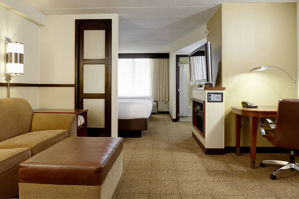 Hyatt Place Kansas City/Overland Park/Metcalf Екстериор снимка